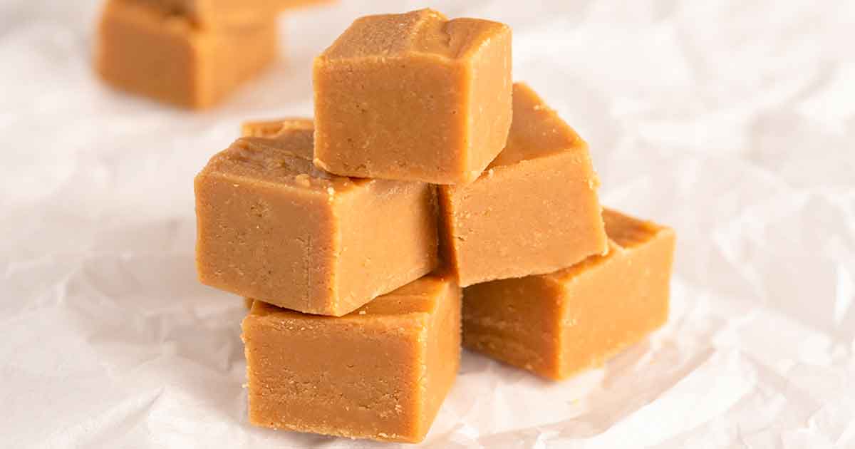 Easy Creamy Peanut Butter Fudge: 4 Ingredients, 90 Seconds